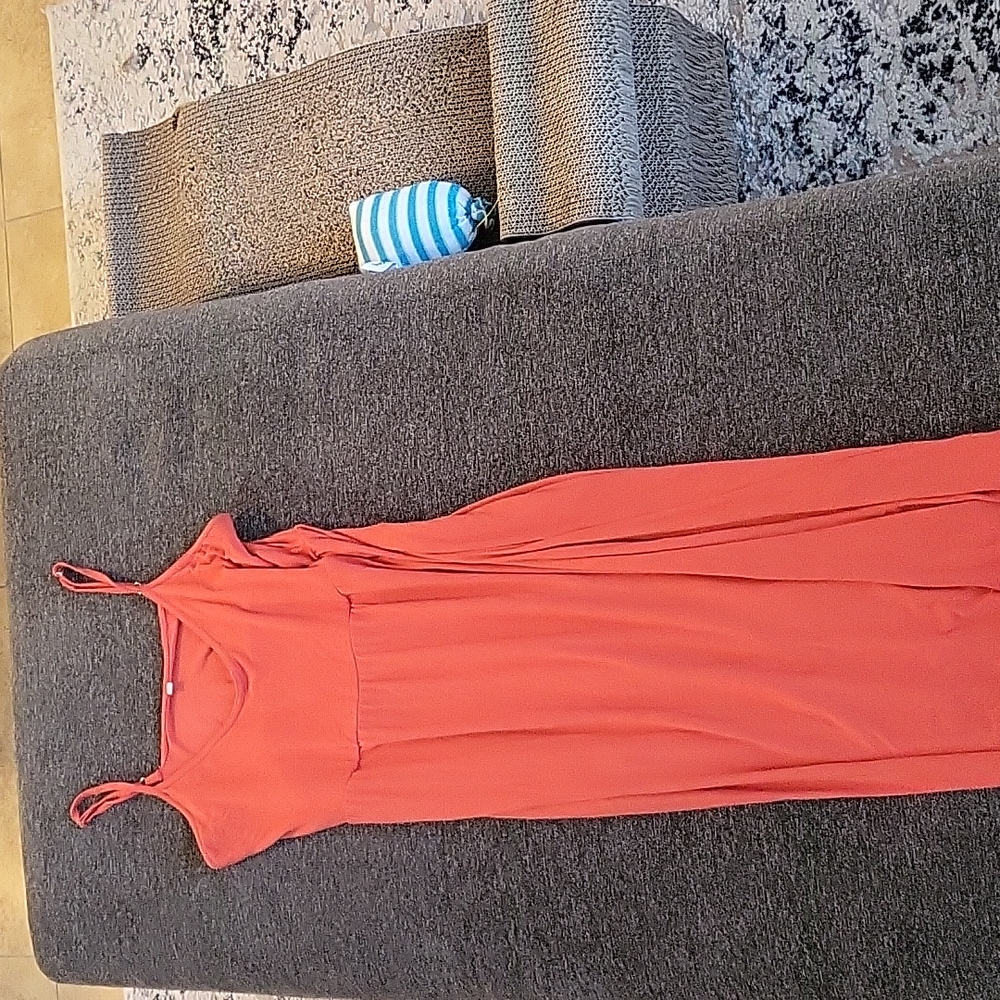 Womens Dress size M. Never worn. No brand?